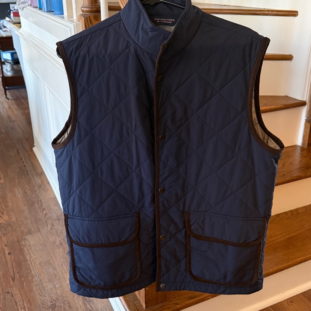 Roundtree & Yorke Dark Blue Vest with Chocolate Accents